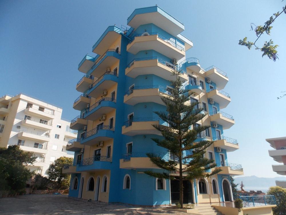 Blue Residence Sarandë Exteriör bild
