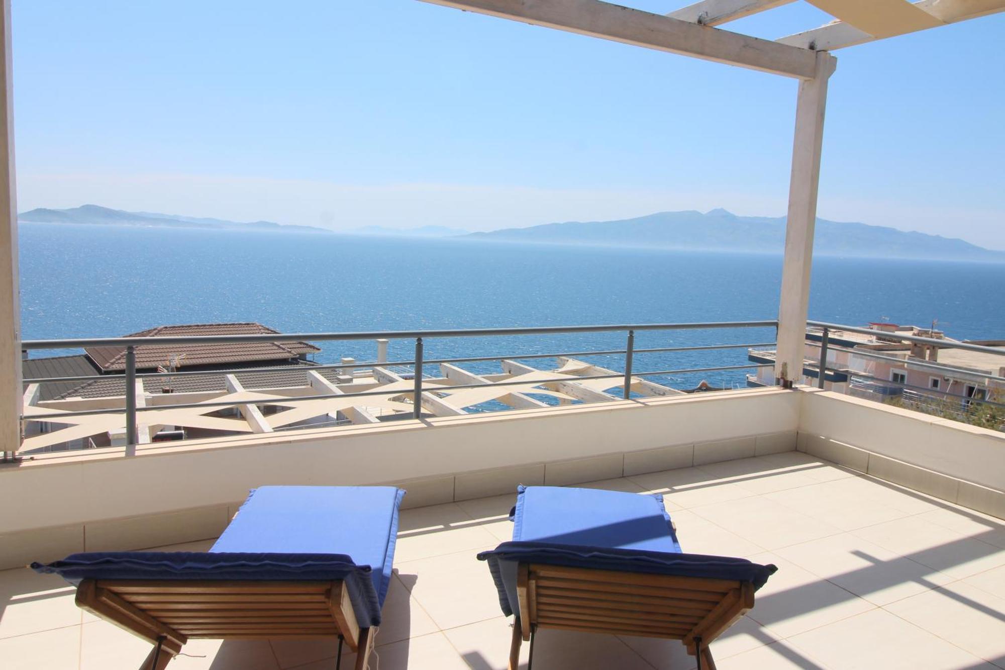 Blue Residence Sarandë Exteriör bild