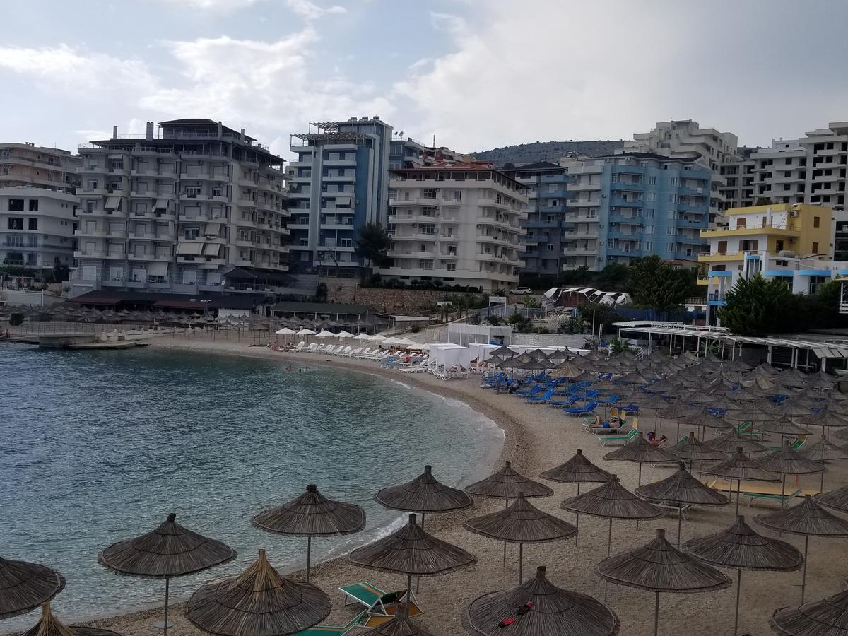 Blue Residence Sarandë Exteriör bild