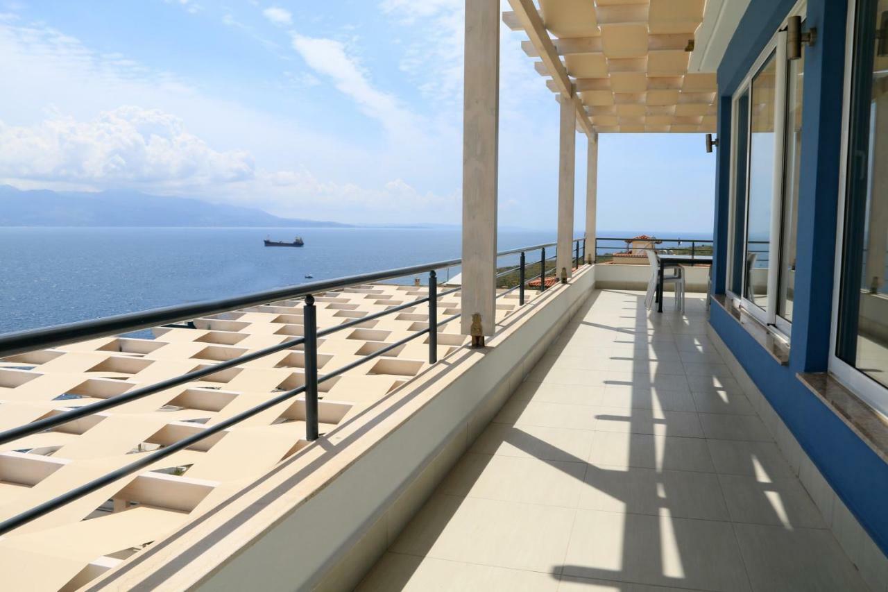 Blue Residence Sarandë Exteriör bild